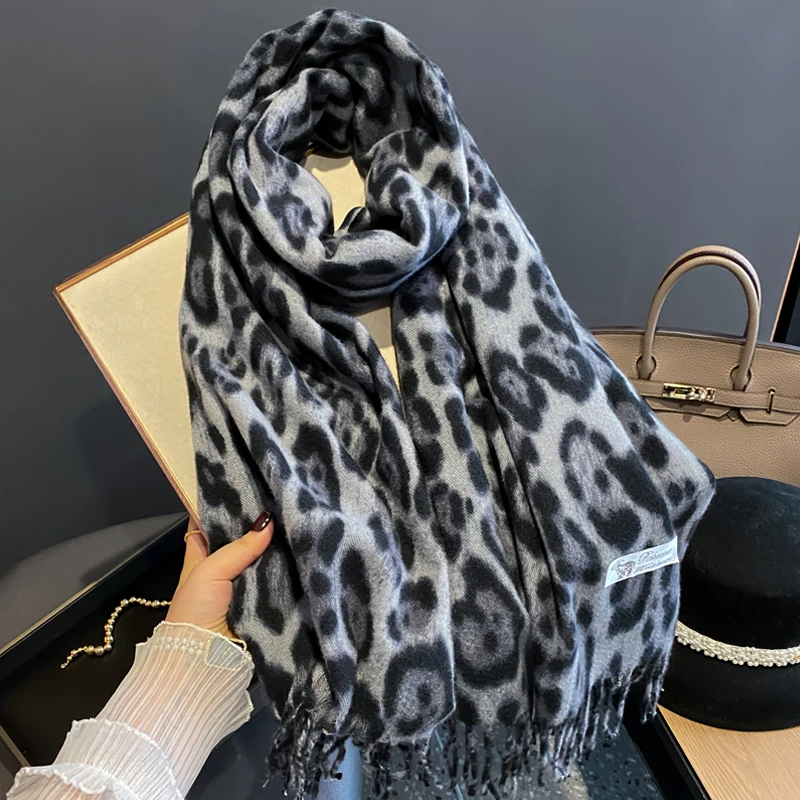 You're slim时尚轻奢羊绒围巾女秋冬保暖双面豹纹披肩两用围脖潮