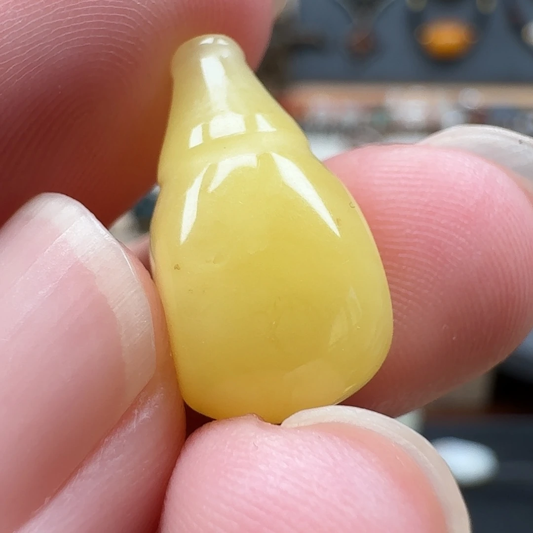 未镶嵌吊坠(不含链)蜜蜡