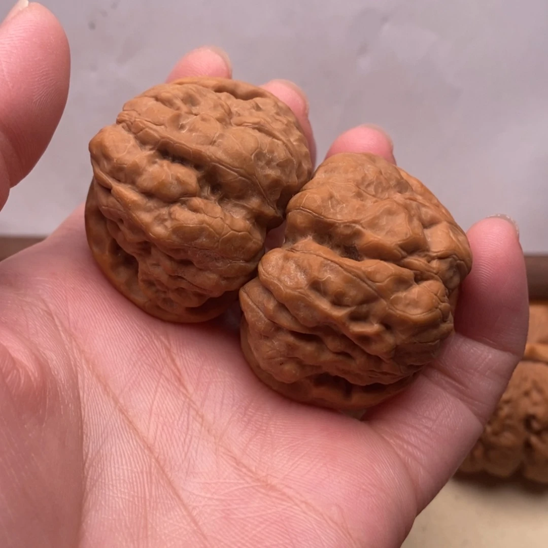 【闪购商品】把件文玩核桃边41左右