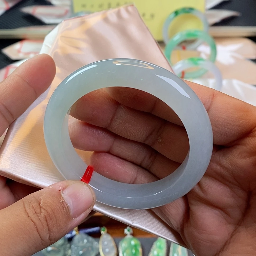 【闪购商品】未镶嵌手镯翡翠