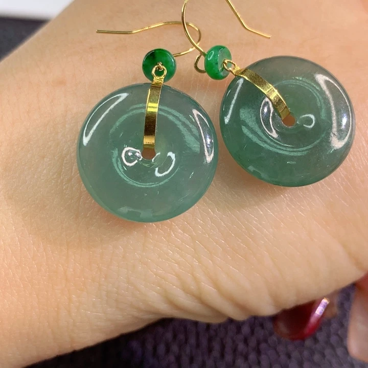 翡翠颈饰18K金镶嵌翡翠