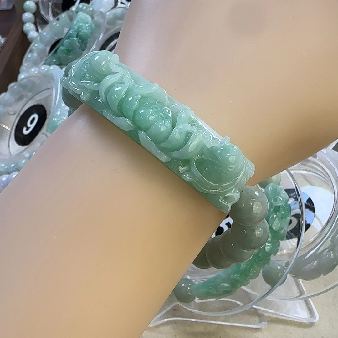 翡翠未镶嵌颈饰手牌5358