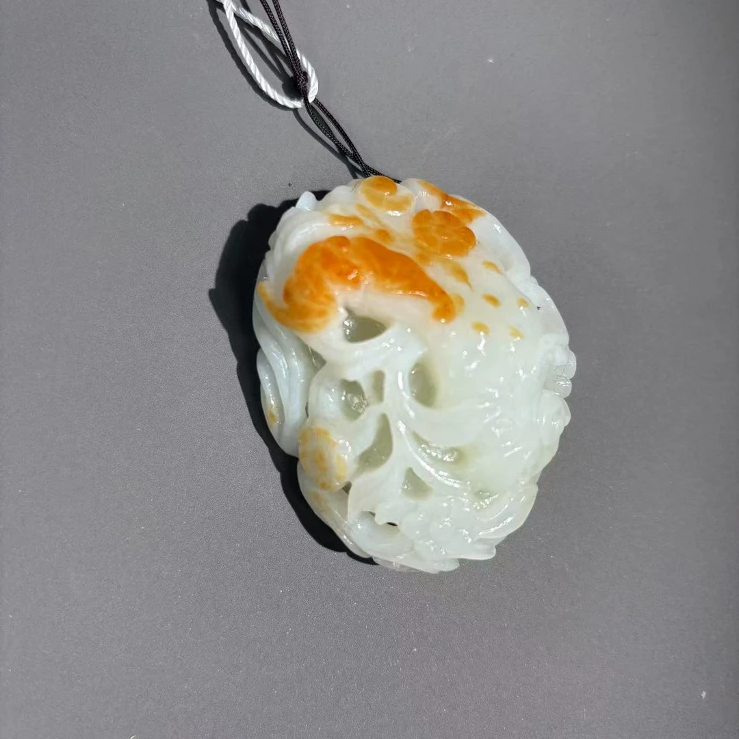 清代和田玉菱角 1