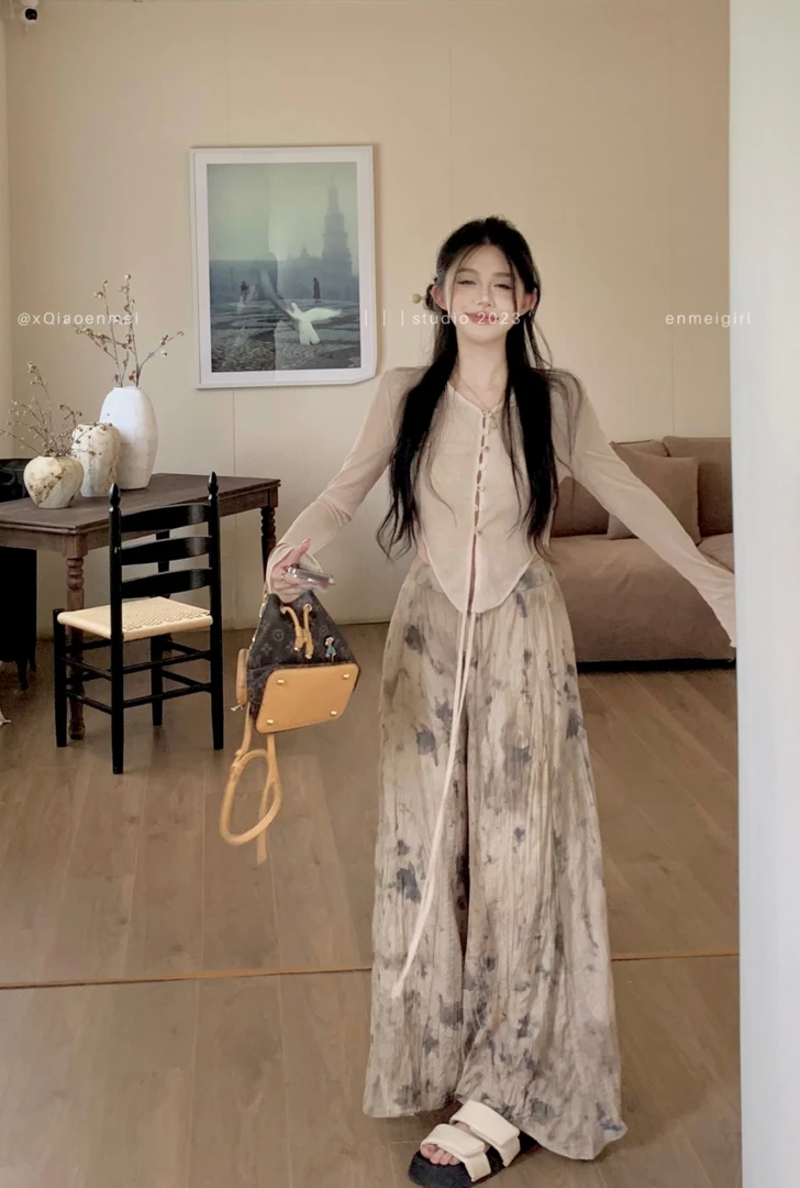 中式v领设计感开衫上衣女春季新款压皱清冷高腰遮肉长款阔腿裙裤