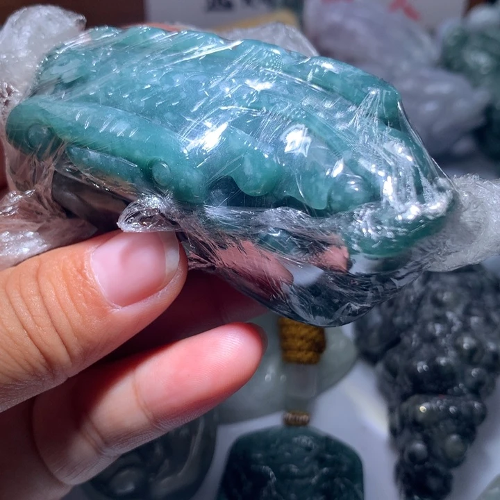 翡翠未镶嵌颈饰保真天然A货翡翠