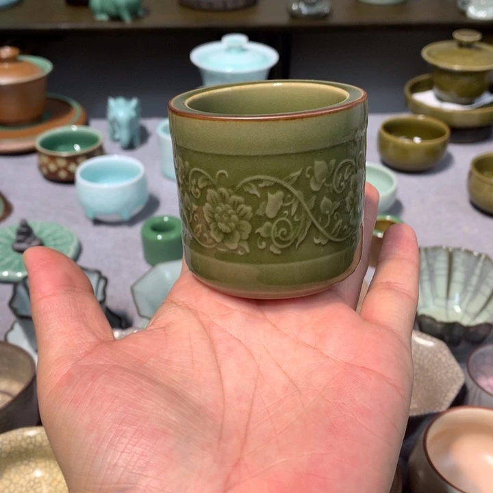 龙泉青瓷缠枝莲扳指