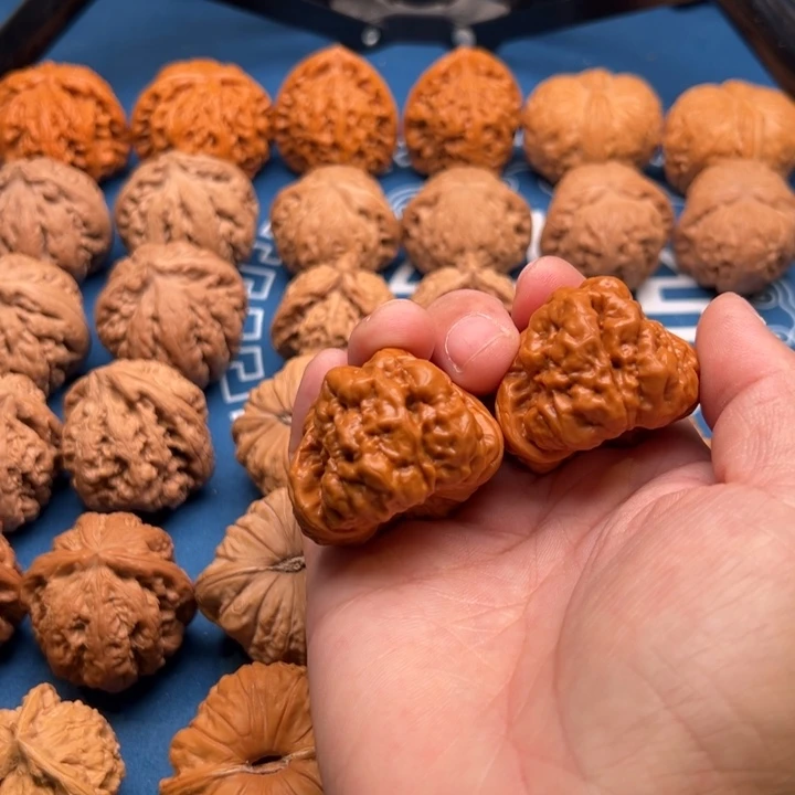 文玩核桃把件王*泽蛤蟆