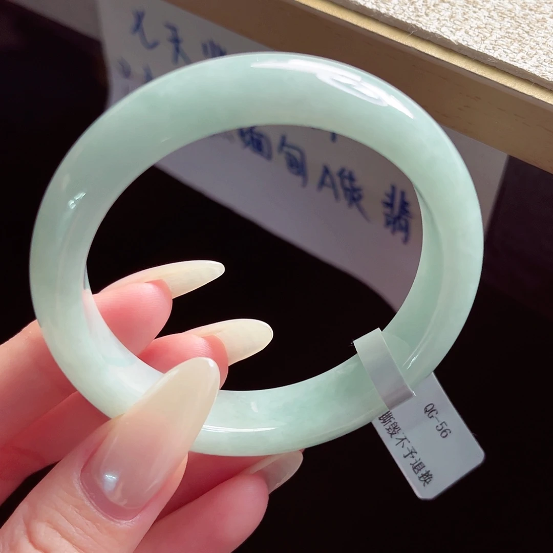 翡翠未镶嵌手镯手镯