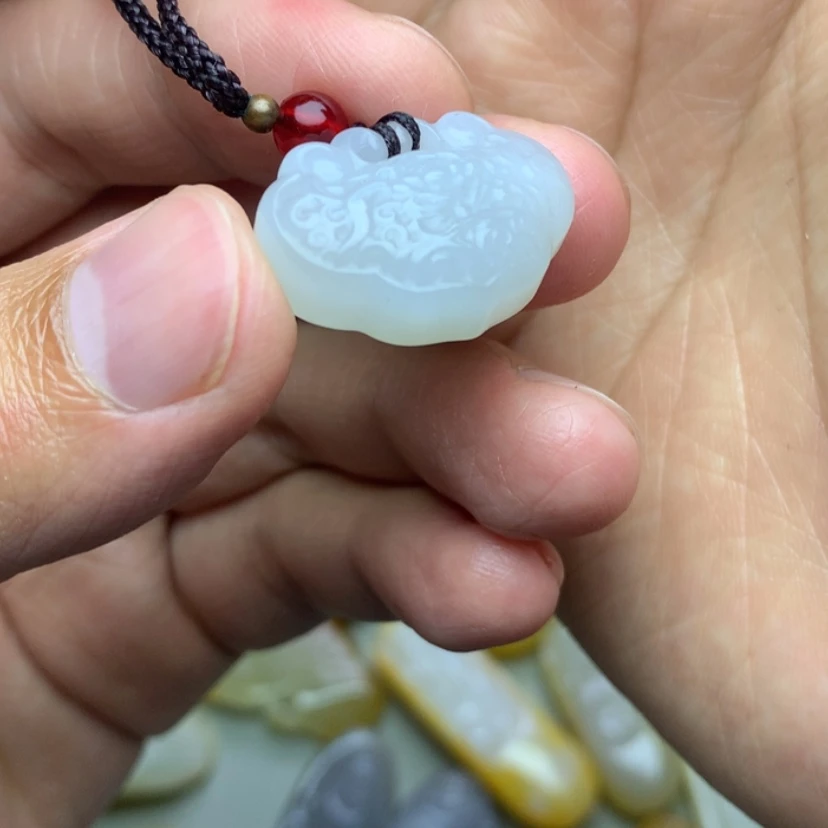 【闪购商品】颈饰未镶嵌和田玉