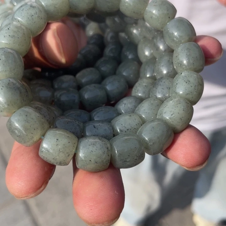 和田玉未镶嵌颈饰多样性发货，发其一