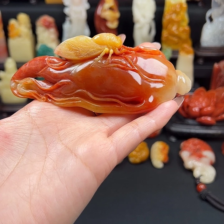 寿山石三彩老性芙蓉石