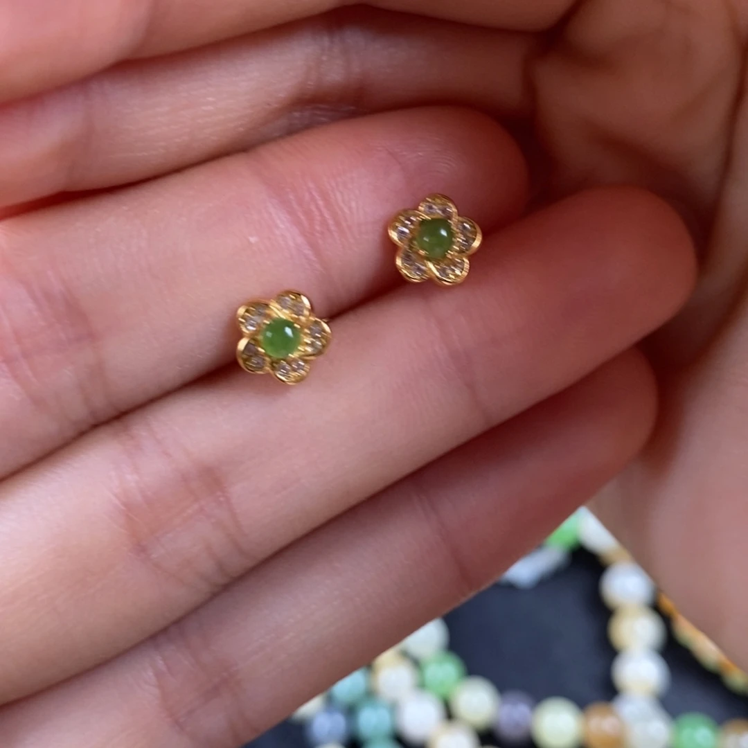 用***0和田玉银S925镶嵌耳钉花花耳钉