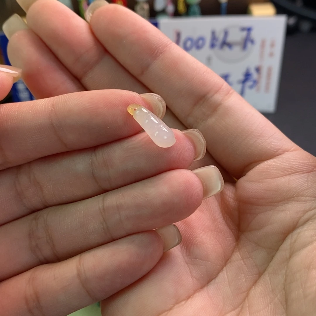 花***翡翠未镶嵌颈饰17899
