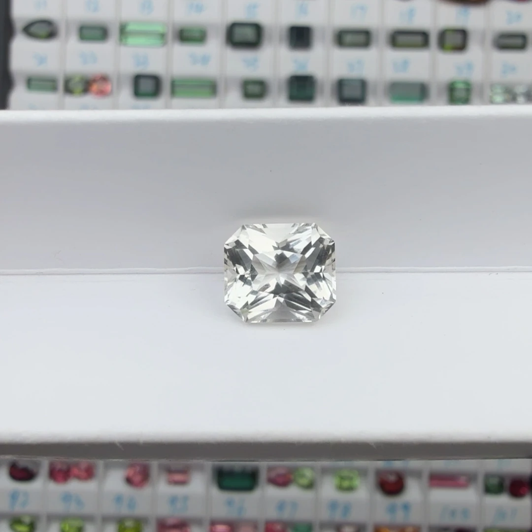 海蓝宝石裸石天然3.3克拉