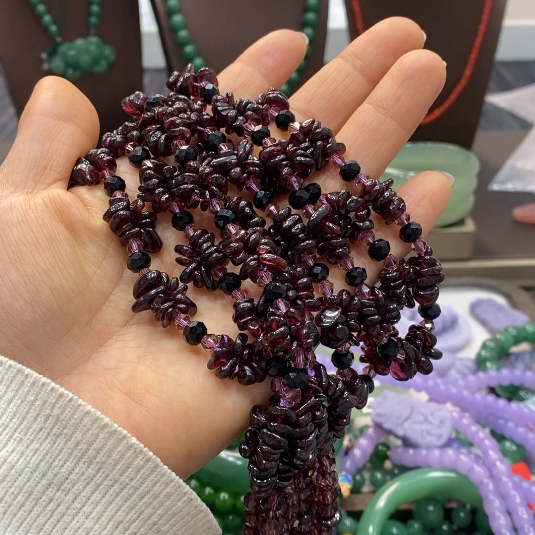 石英岩玉未镶嵌颈饰