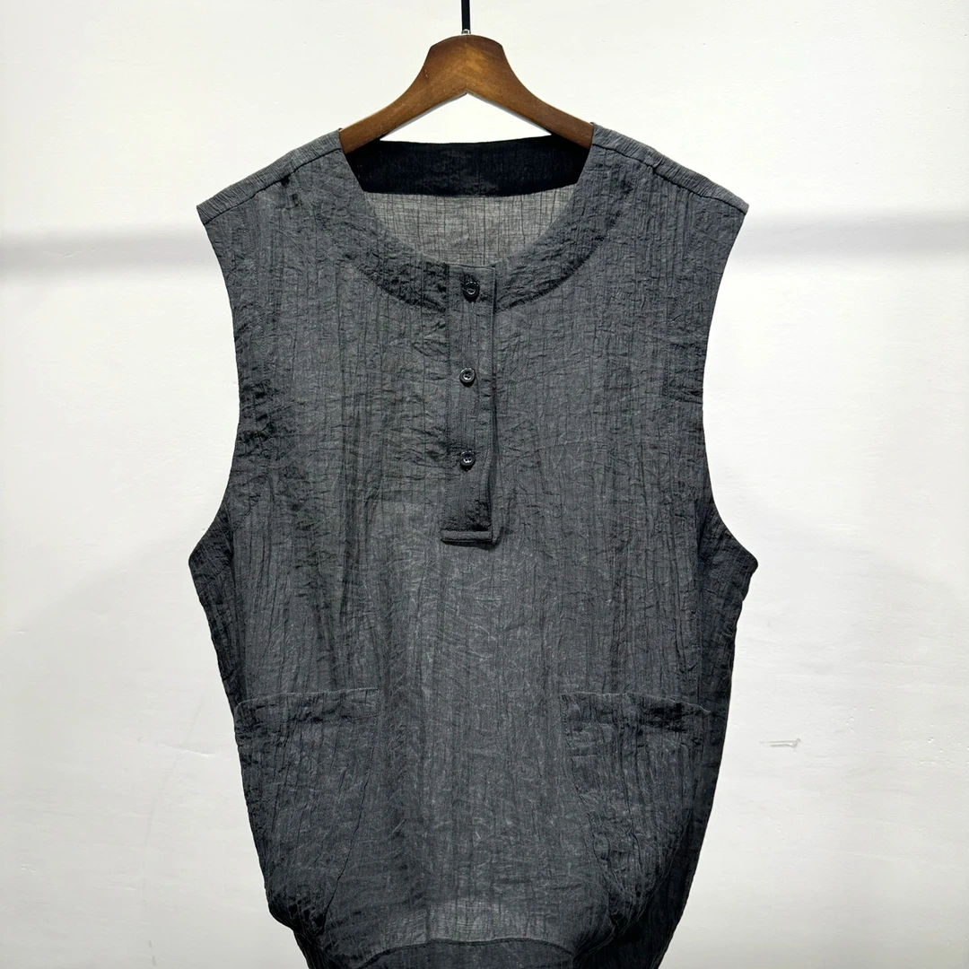 夏季时尚小众褶皱肌理感轻薄透气坎肩背心男士潮流极简无袖上衣