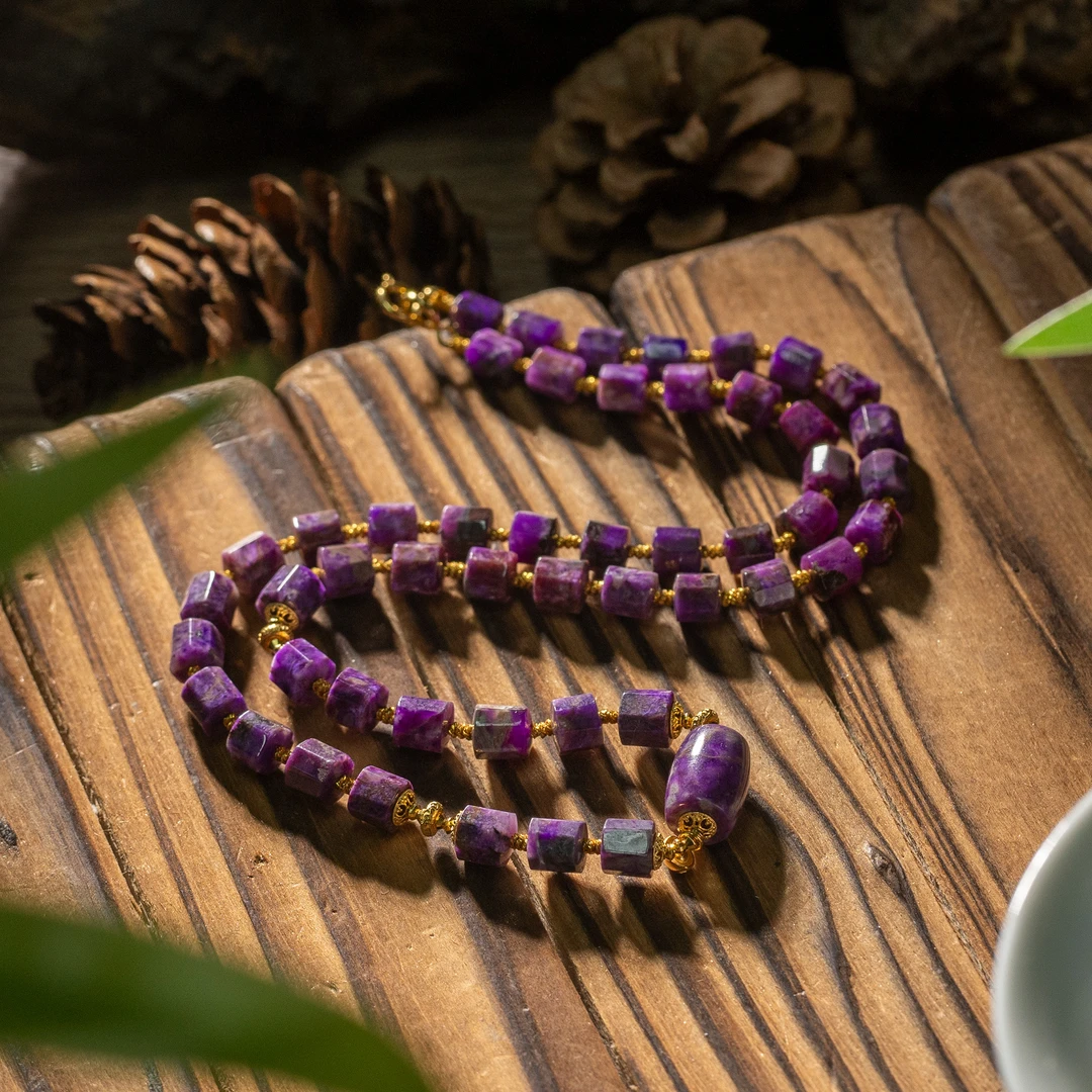 世间臻宝-18K金果酱红舒俱来项链/多样性发/45cm/P6534/4-8mm/孤