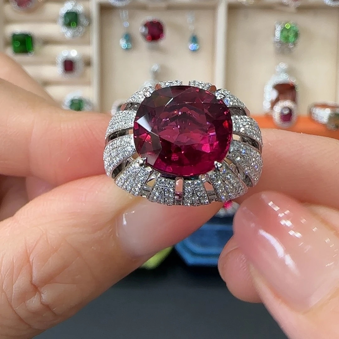 18K金镶嵌戒指碧玺6.3ct