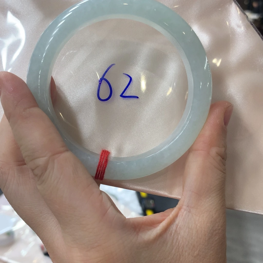 翡翠未镶嵌手镯翡翠