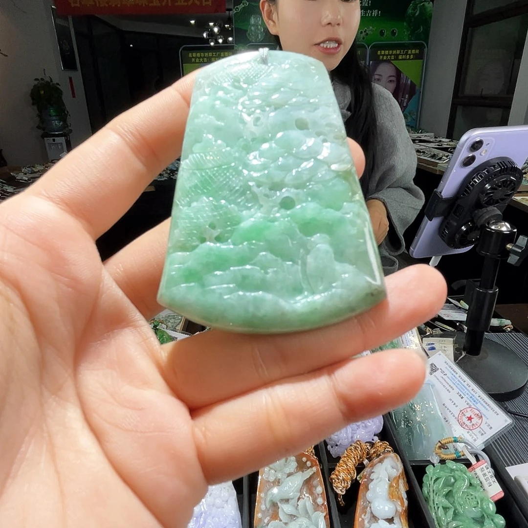 颈饰未镶嵌翡翠一
