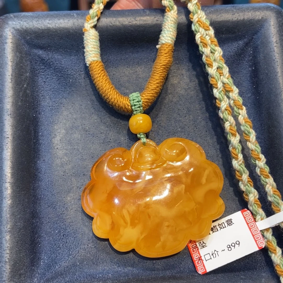 琥珀未镶嵌颈饰蜜蜡