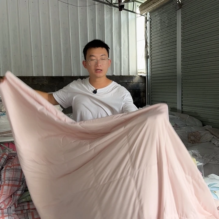 羊羔毛一米五空调被凉感