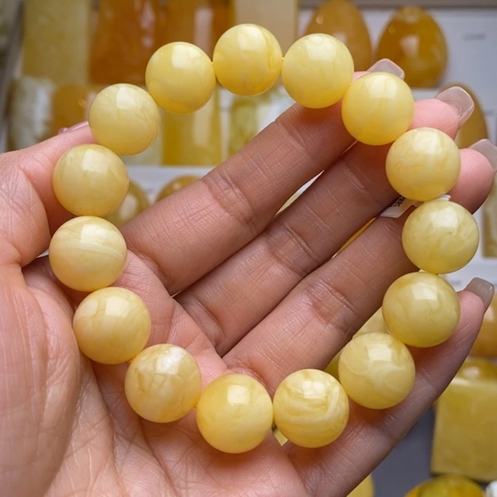 蜜蜡颈饰未镶嵌落**梅，