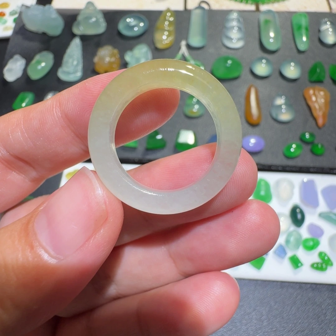 定制翡翠未镶嵌冰黄戒圈17.5圈