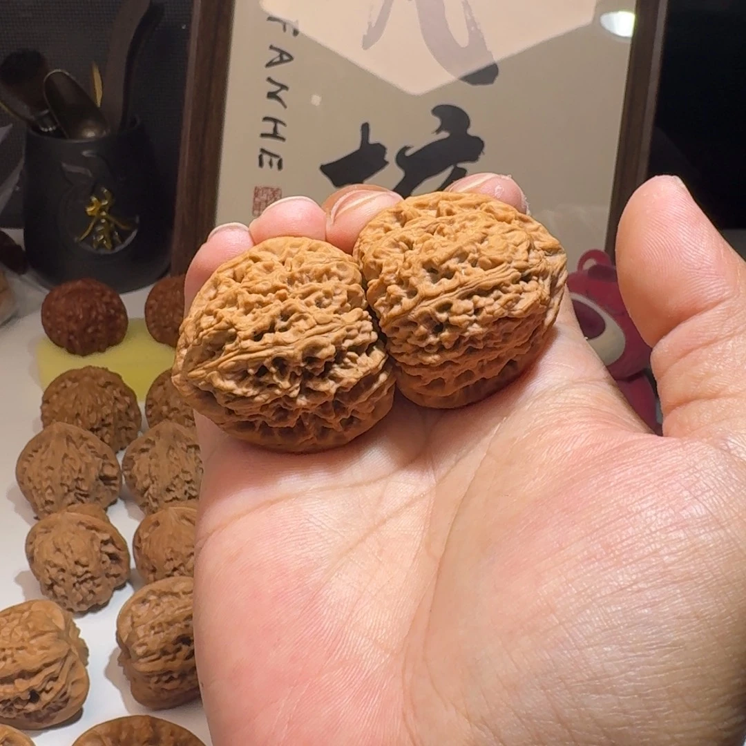 卡***耐吊坠文玩核桃40尺寸逐鹿南疆