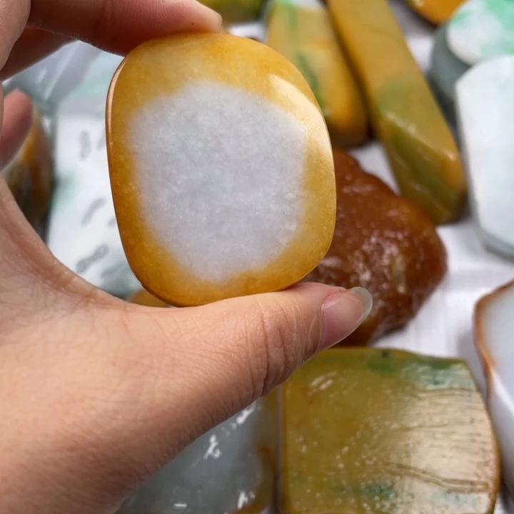 【闪购商品】翡翠颈饰未镶嵌翡翠