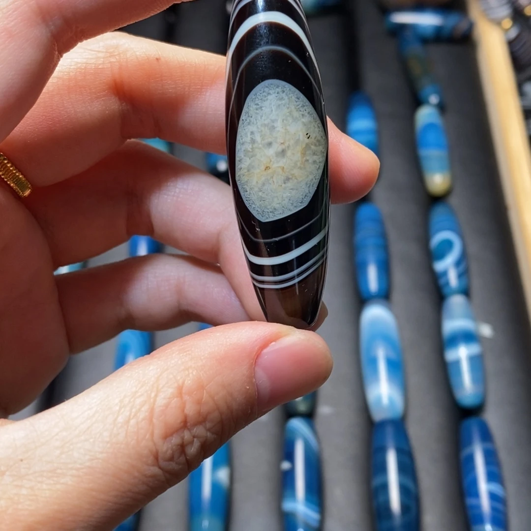 玛瑙/玉髓颈饰合金一**夕