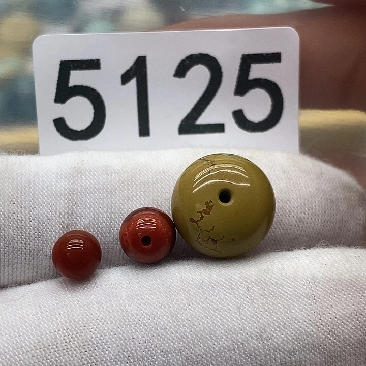 南红玛瑙未镶嵌颈饰