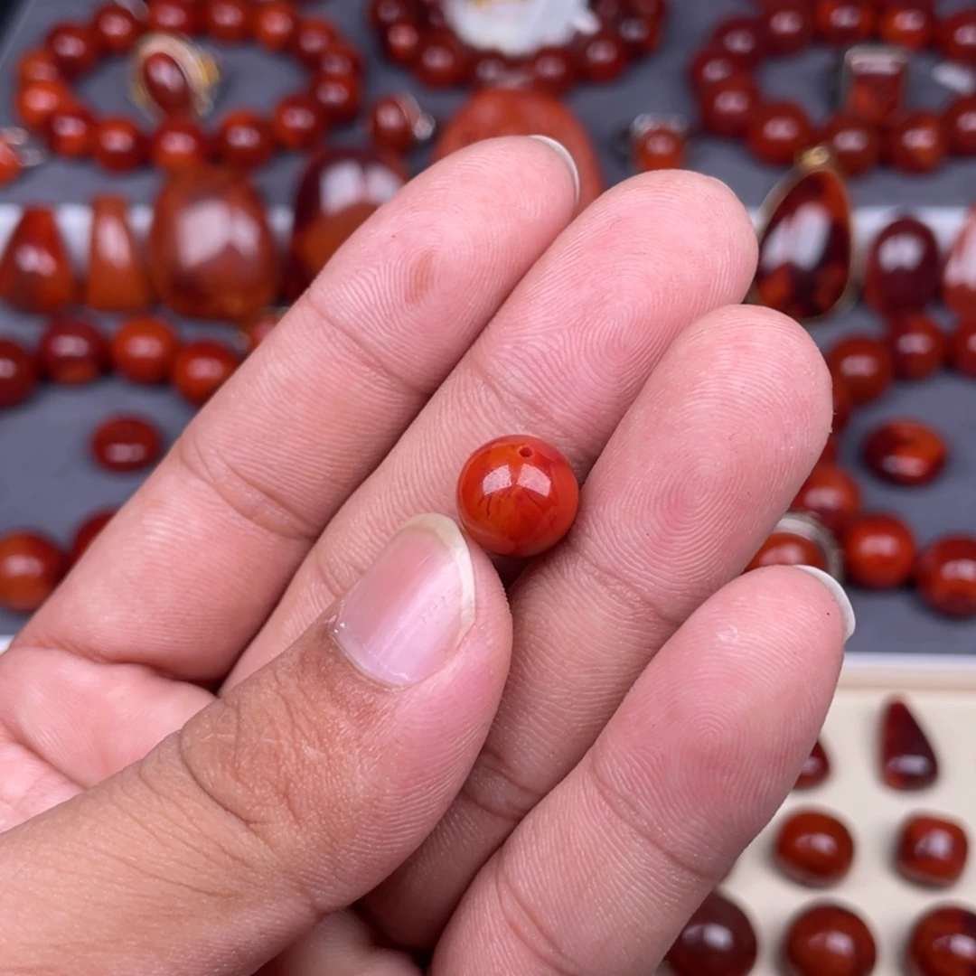 城***熠南红玛瑙未镶嵌瓦西南红圆珠单珠10mm+