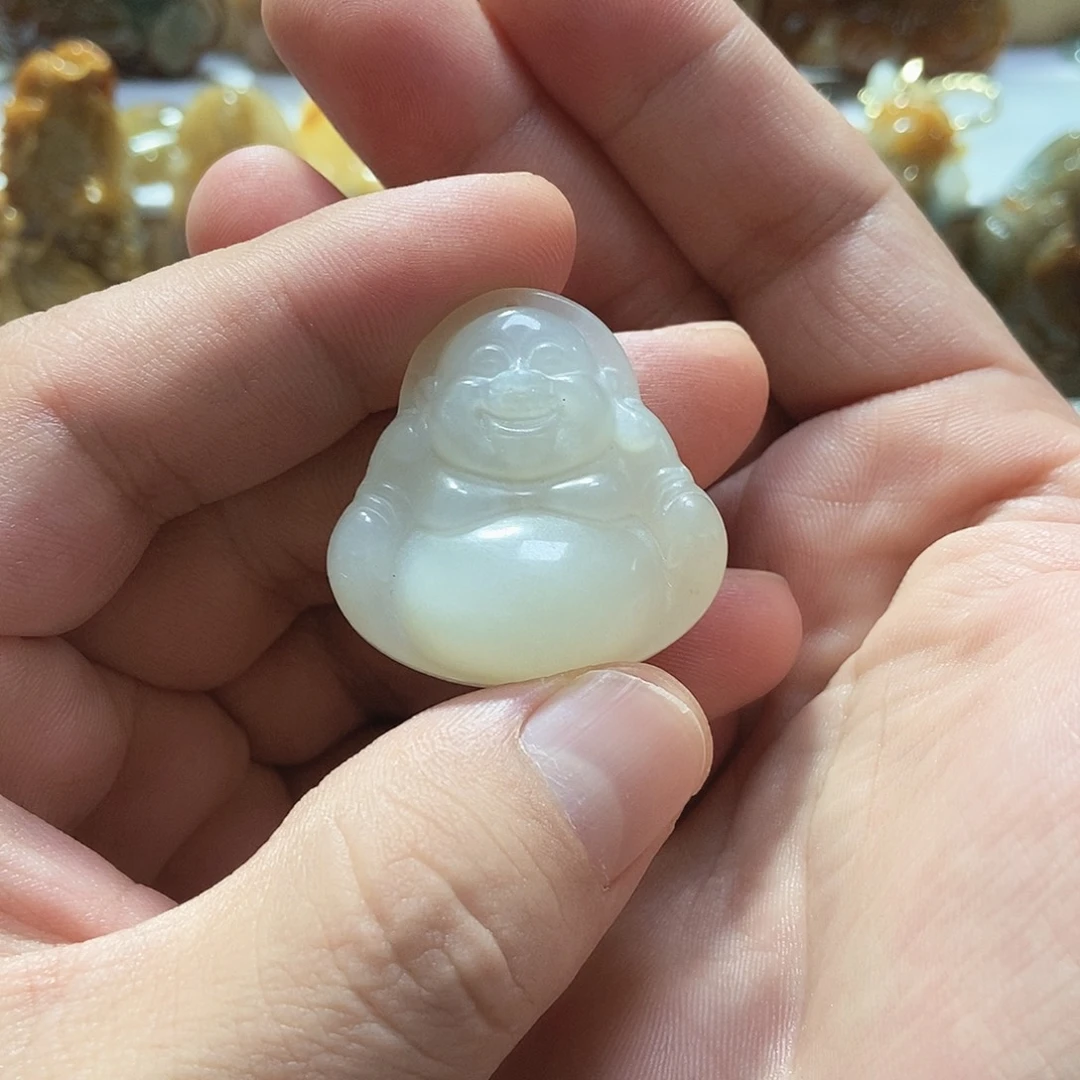 和田玉（糖玉）未镶嵌颈饰和田玉佛公