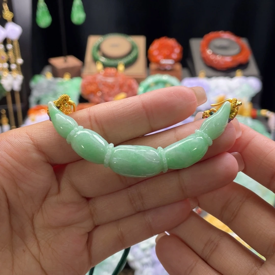 翡翠颈饰未镶嵌代编织