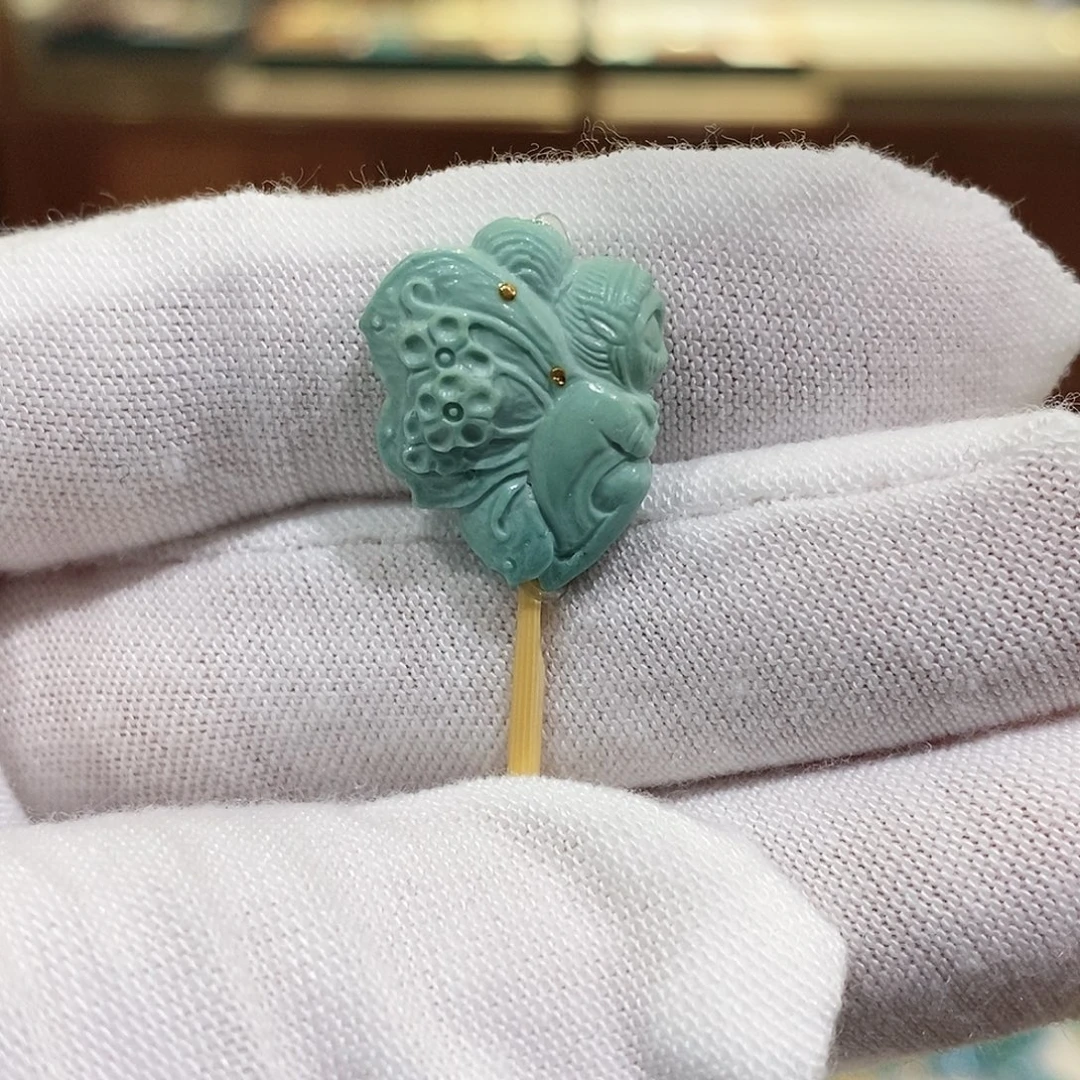 绿松石未镶嵌珠宝奇石