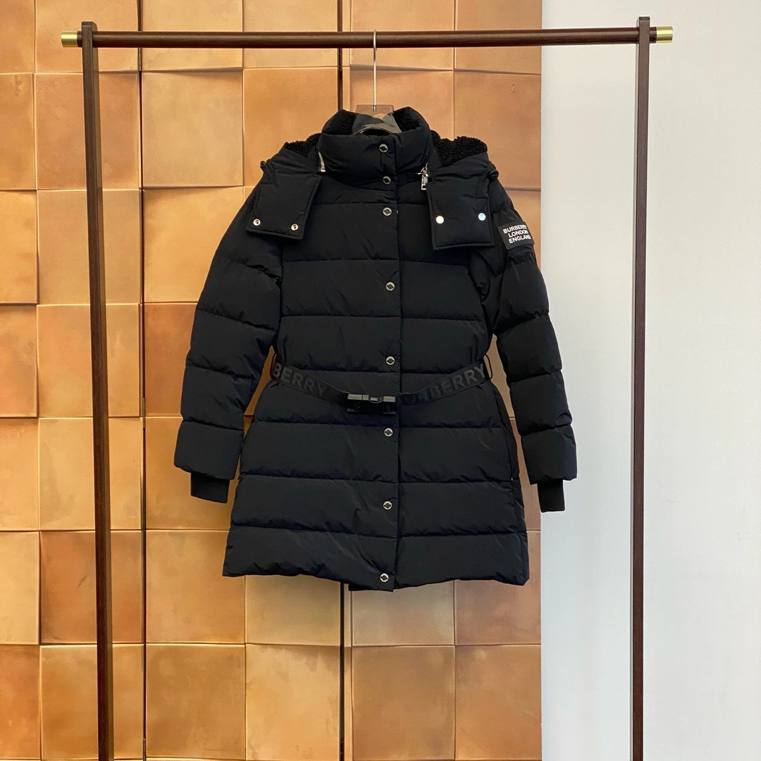 99新 BURBERRY/博柏利 黑色标语logo腰带羽绒服/s码/99新/31841