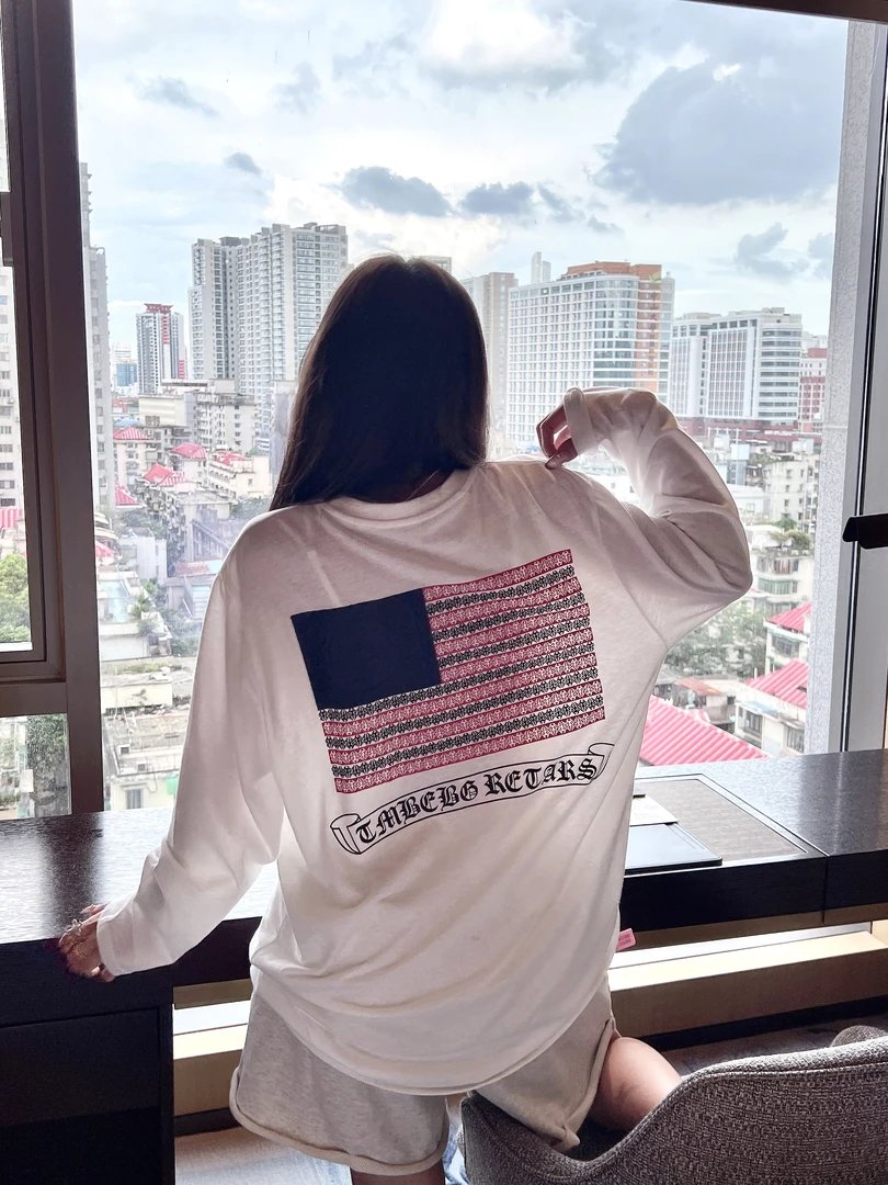 xxxwxz王希之  休闲慵懒马蹄梵文国旗宽松圆领长袖T恤#z2056