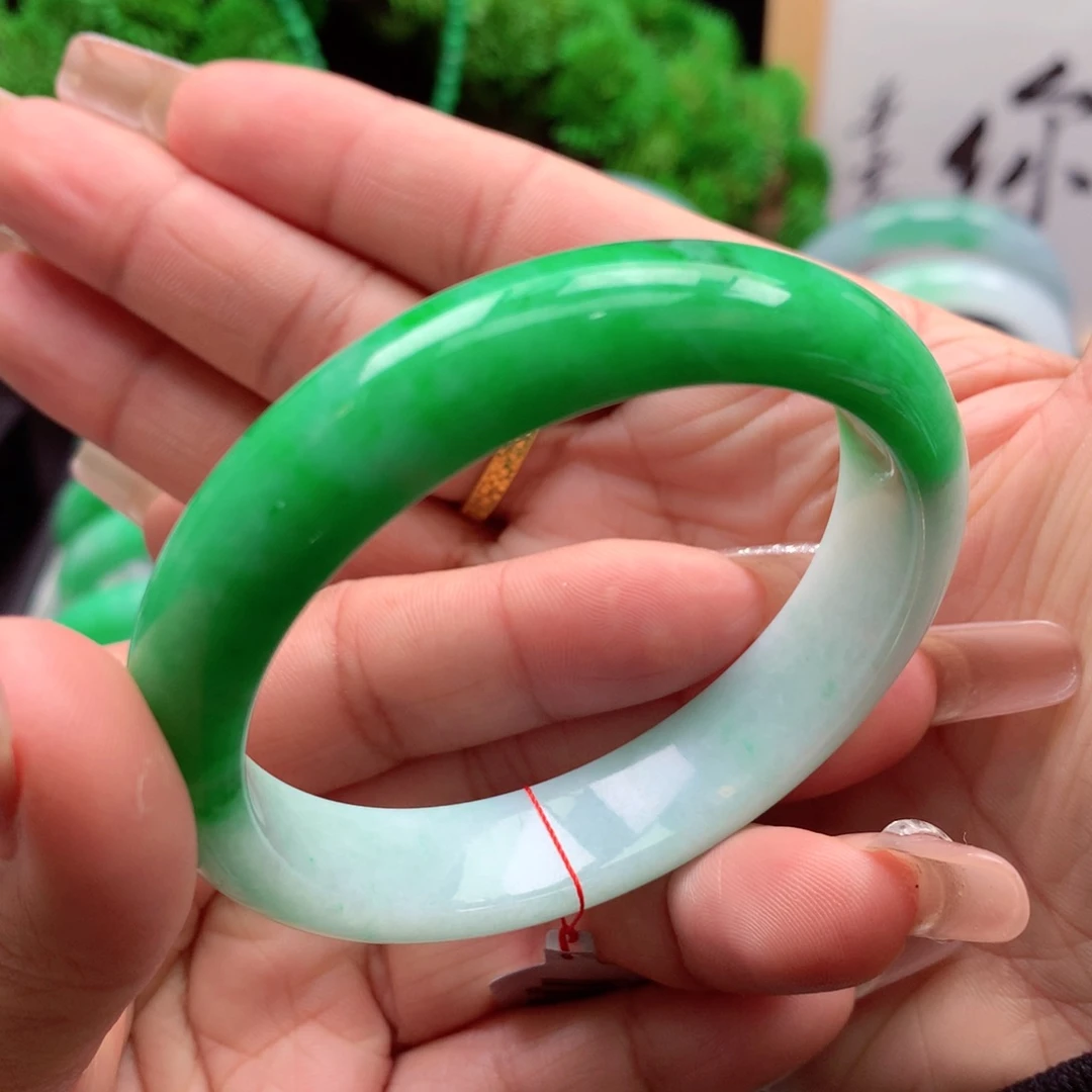 未镶嵌手镯翡翠缅甸