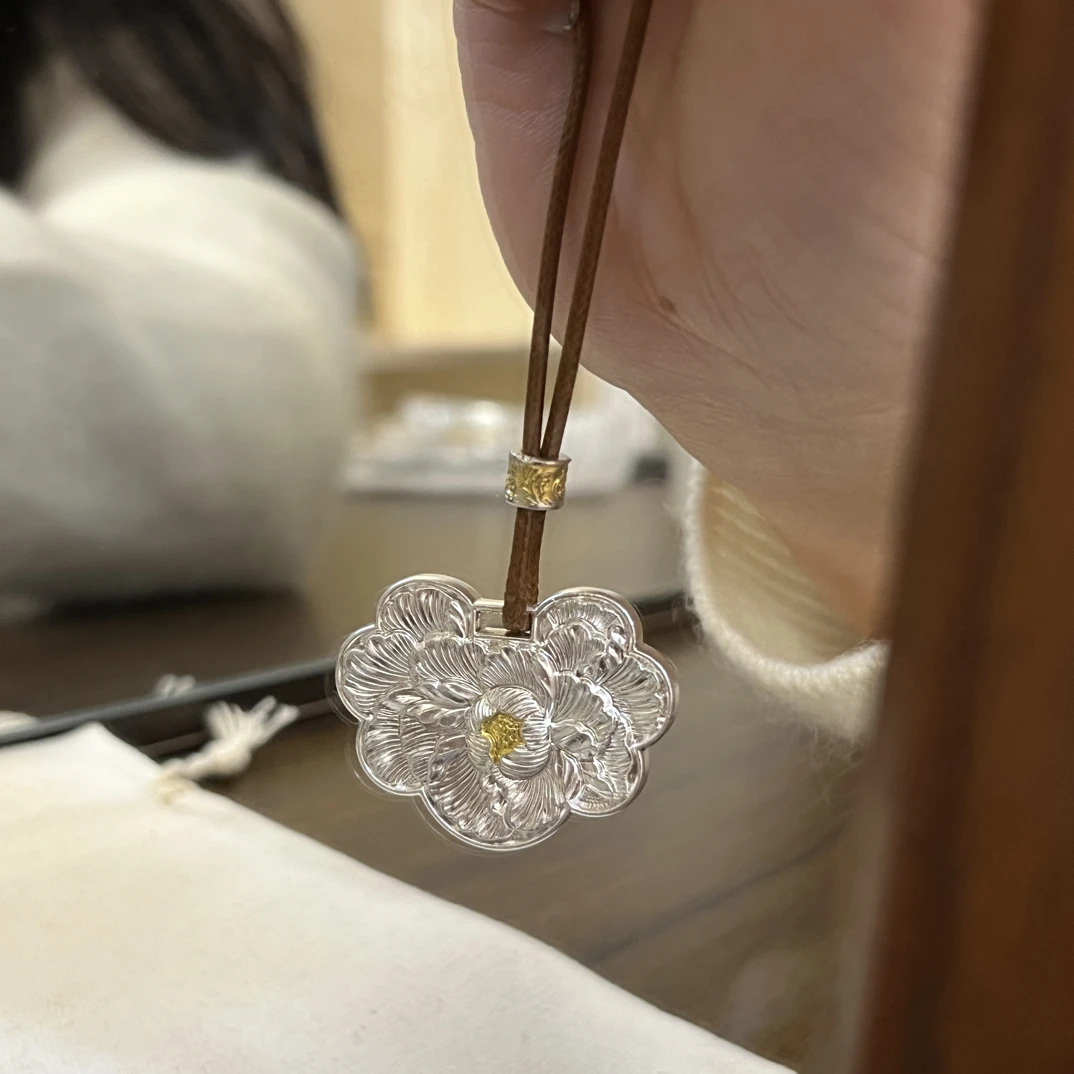 吊坠足银 足银实心古法牡丹花纯银吊坠皮绳项链毛衣链新中式