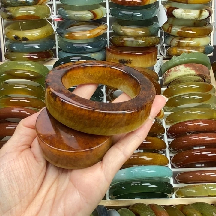 蛇纹石玉未镶嵌手镯57