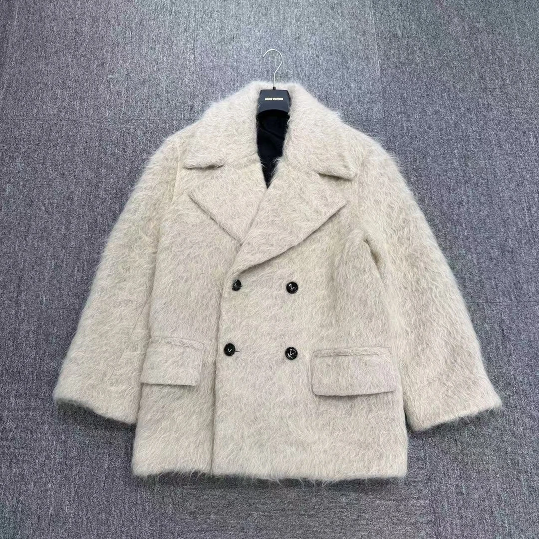 未使用 BOTTEGA VENETA/葆蝶家 编码18562 羊驼毛外套 尺码：46码