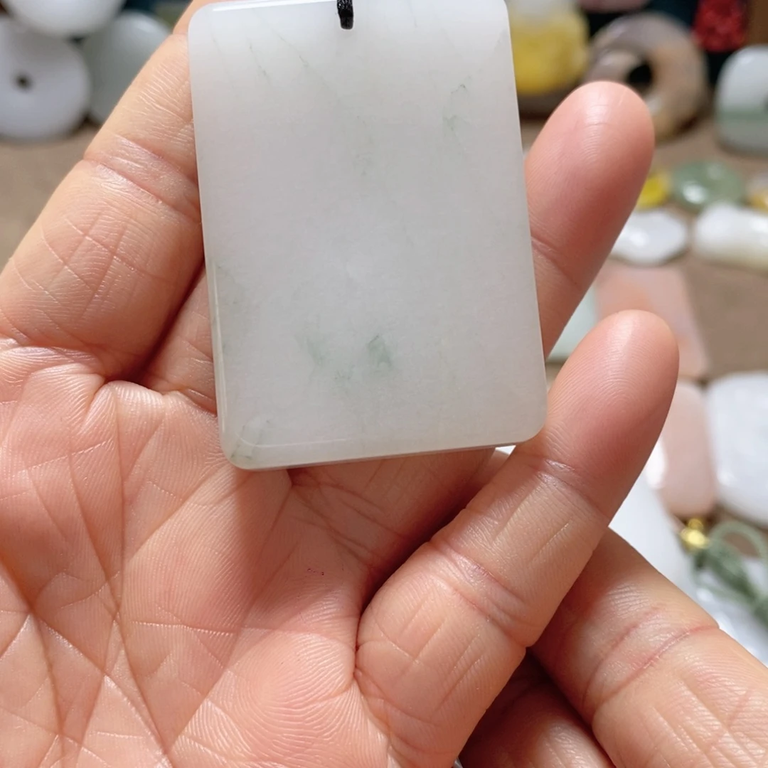 石英质玉颈饰未镶嵌