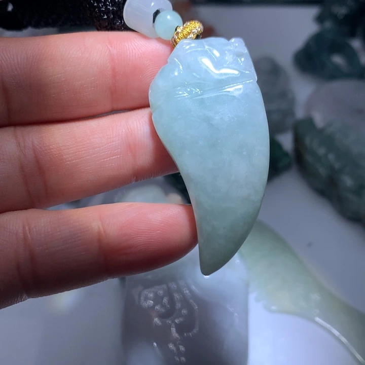 翡翠未镶嵌颈饰保真天然A货翡翠