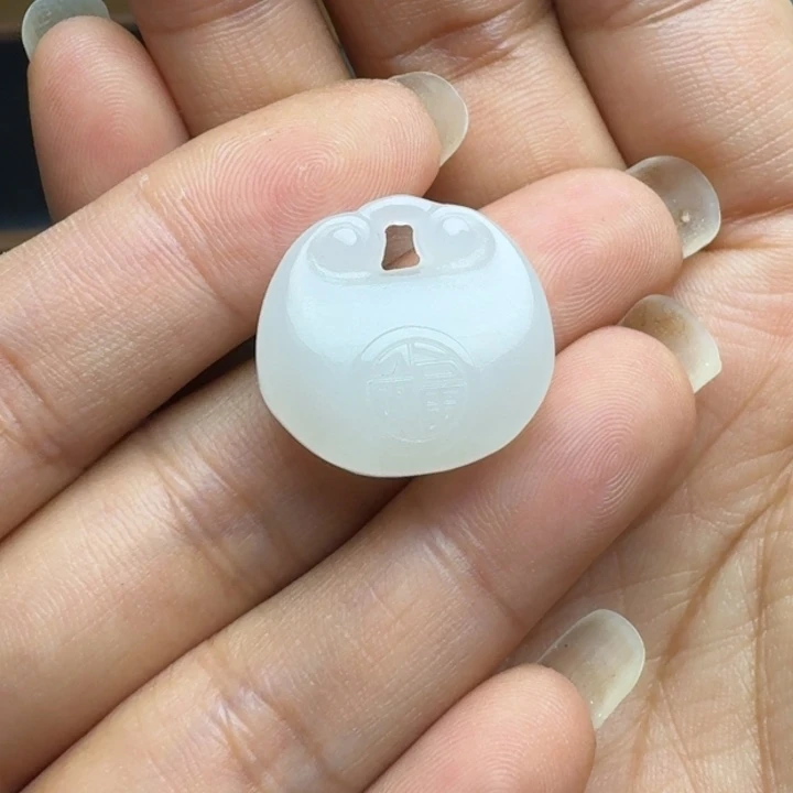 南红玛瑙未镶嵌颈饰