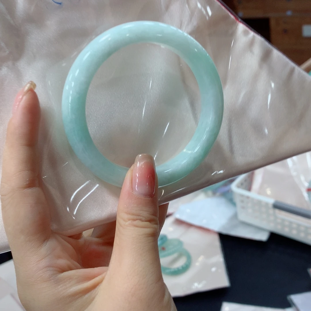 未镶嵌手镯翡翠买断