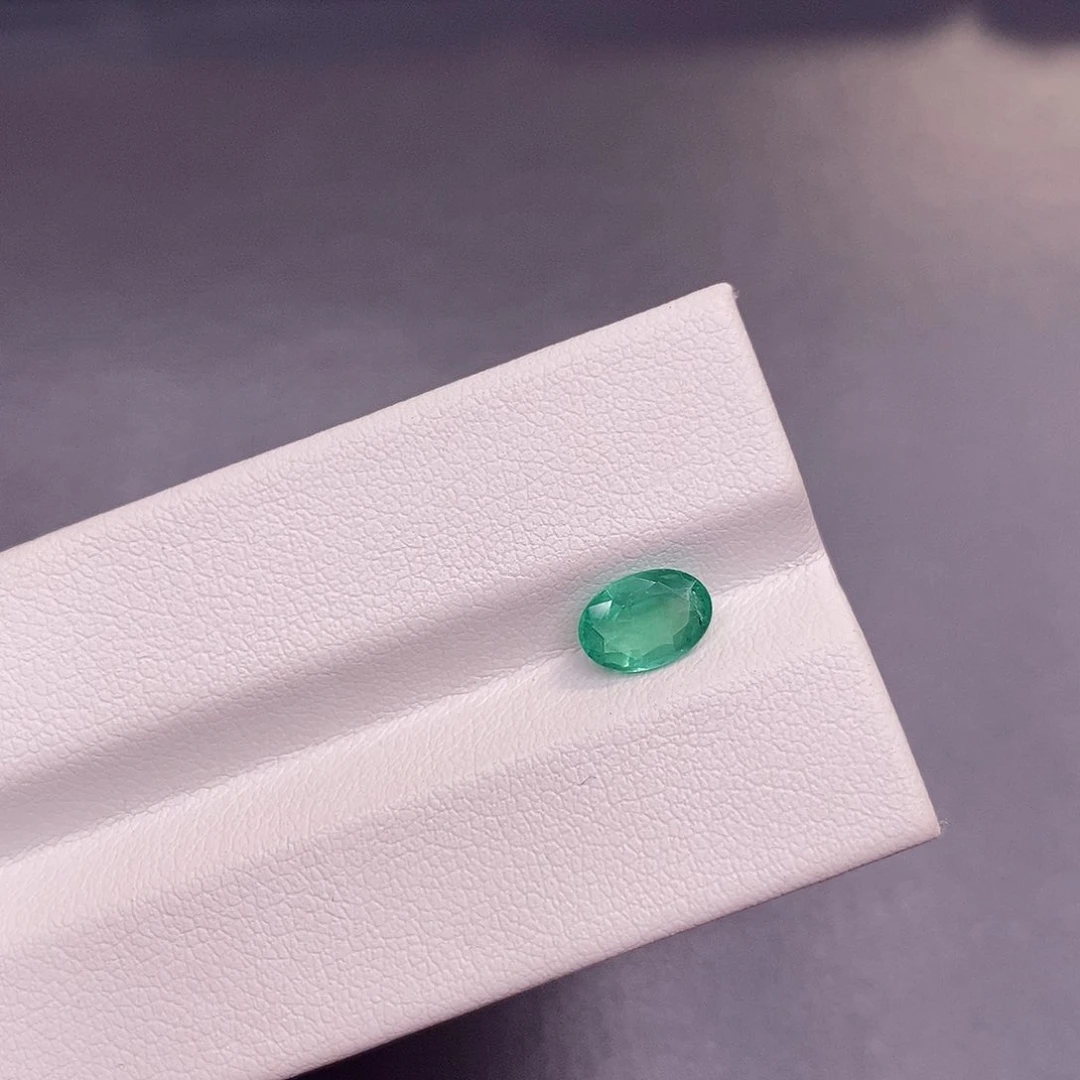 裸石祖母绿0.77克拉