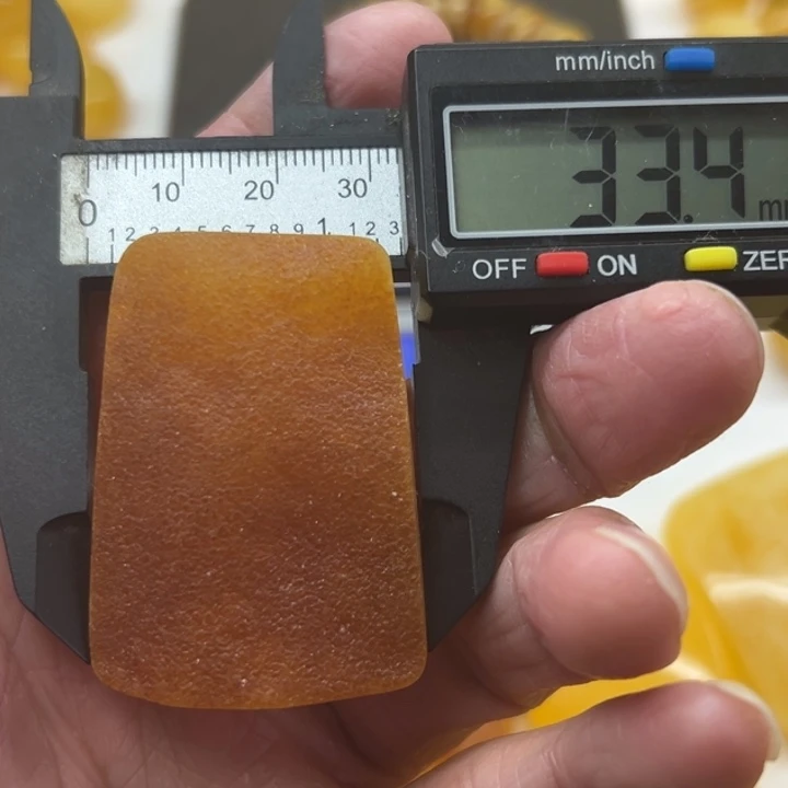 琥珀（矿物珀）未镶嵌裸石