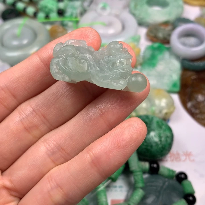 夏***雨未镶嵌定制翡翠翡翠