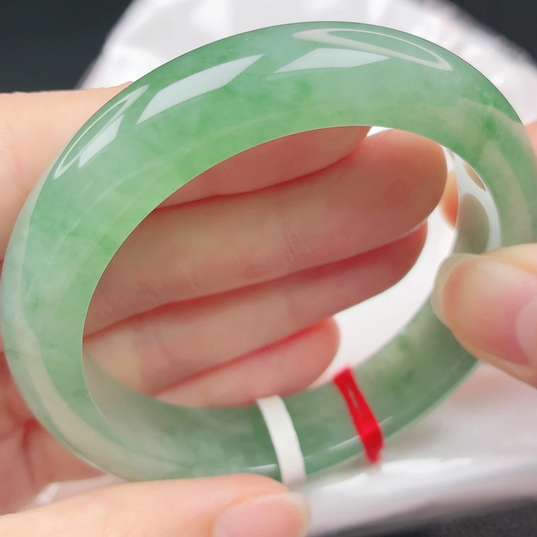 翡翠未镶嵌手镯10号正圈52